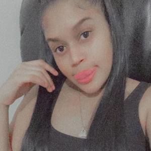 Meet your Posher, Carla